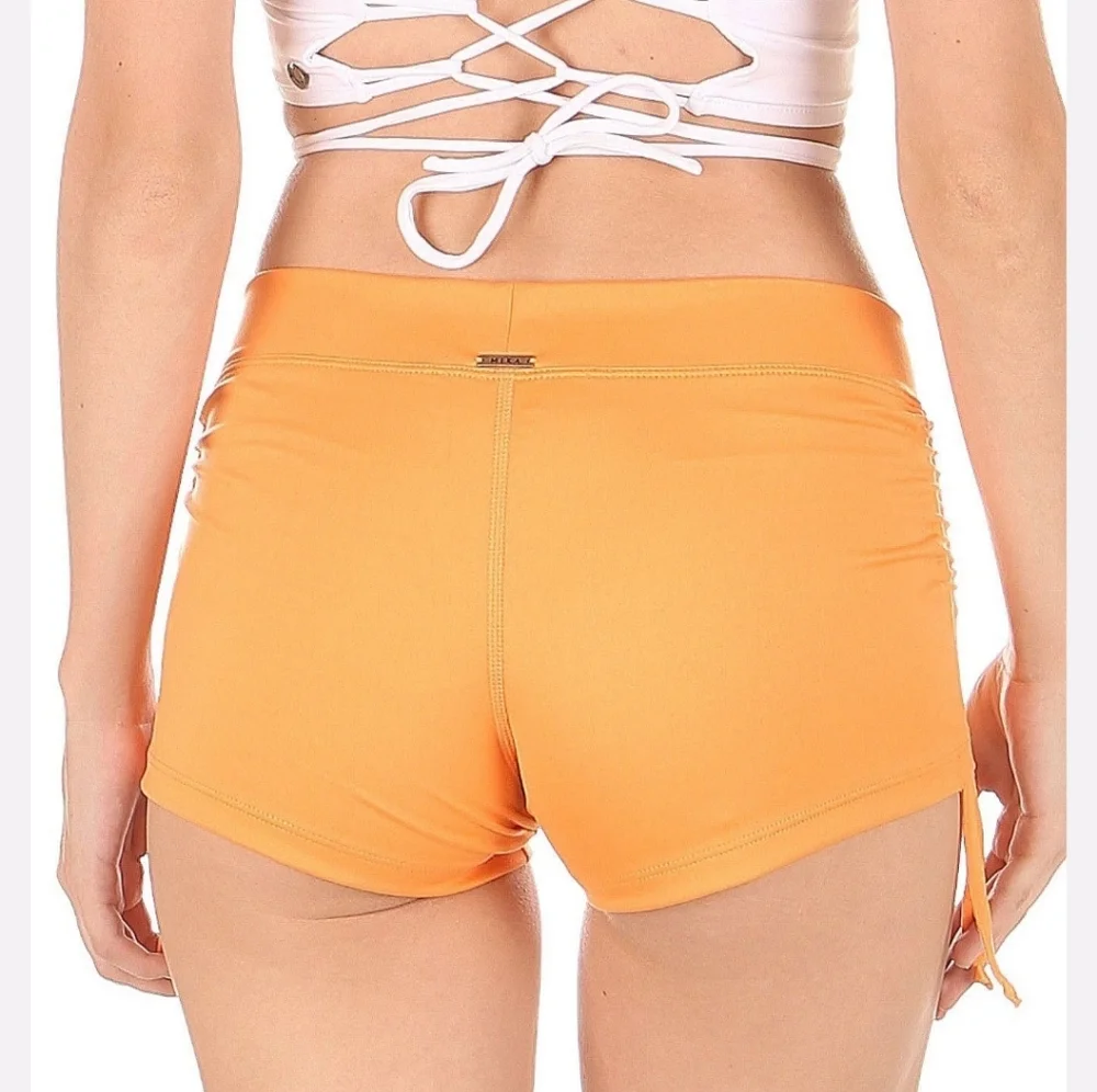 Mika Yoga Wear Shorts - Picture 5 of 6